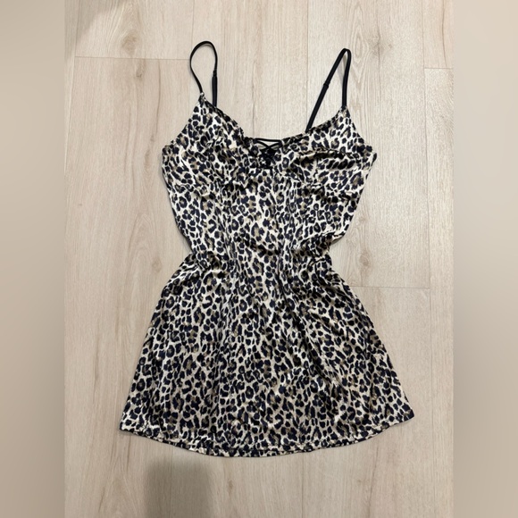 Vintage Victoria Secret Leopard Print Camisole with Spaghetti Straps - Picture 2 of 8